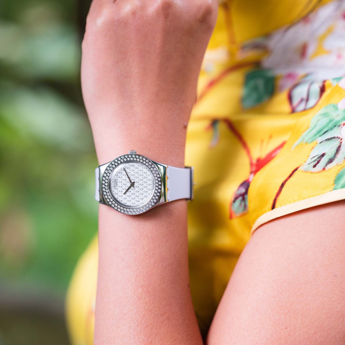 Swatch Lovely Lilac Quartz Crystal Silver Dial Ladies Watch YLS216